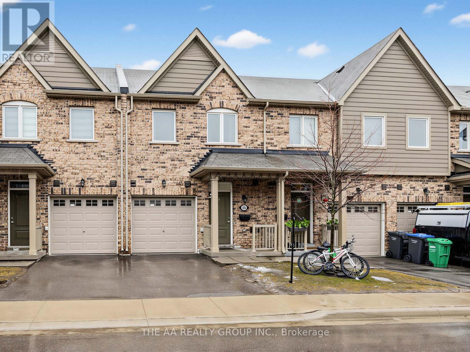 35 - 50 Edinburgh Drive W, Brampton, Ontario  L6Y 6A7 - Photo 2 - W12917728