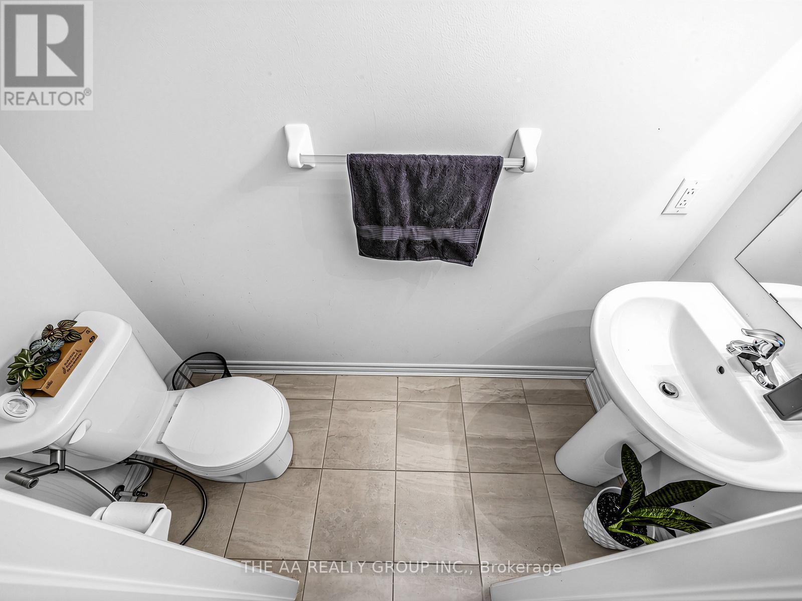 35 - 50 Edinburgh Drive W, Brampton, Ontario  L6Y 6A7 - Photo 5 - W12917728