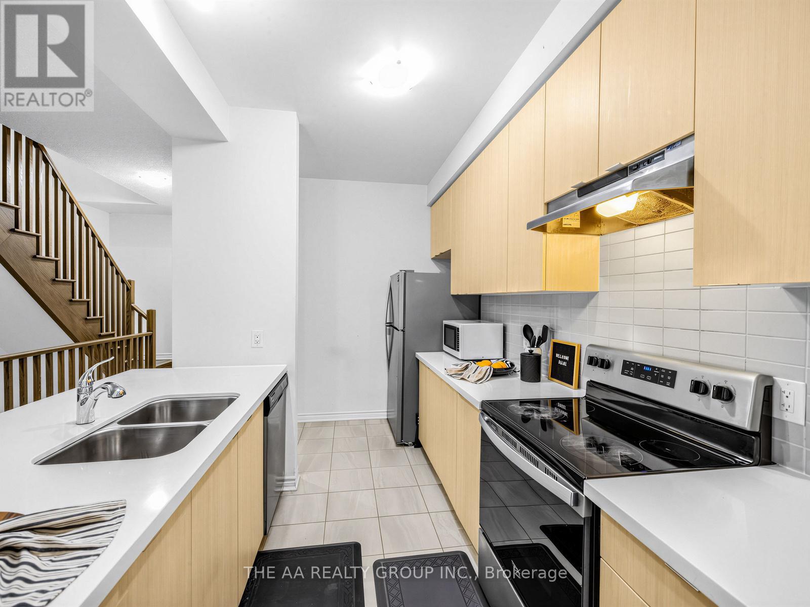 35 - 50 Edinburgh Drive W, Brampton, Ontario  L6Y 6A7 - Photo 9 - W12917728