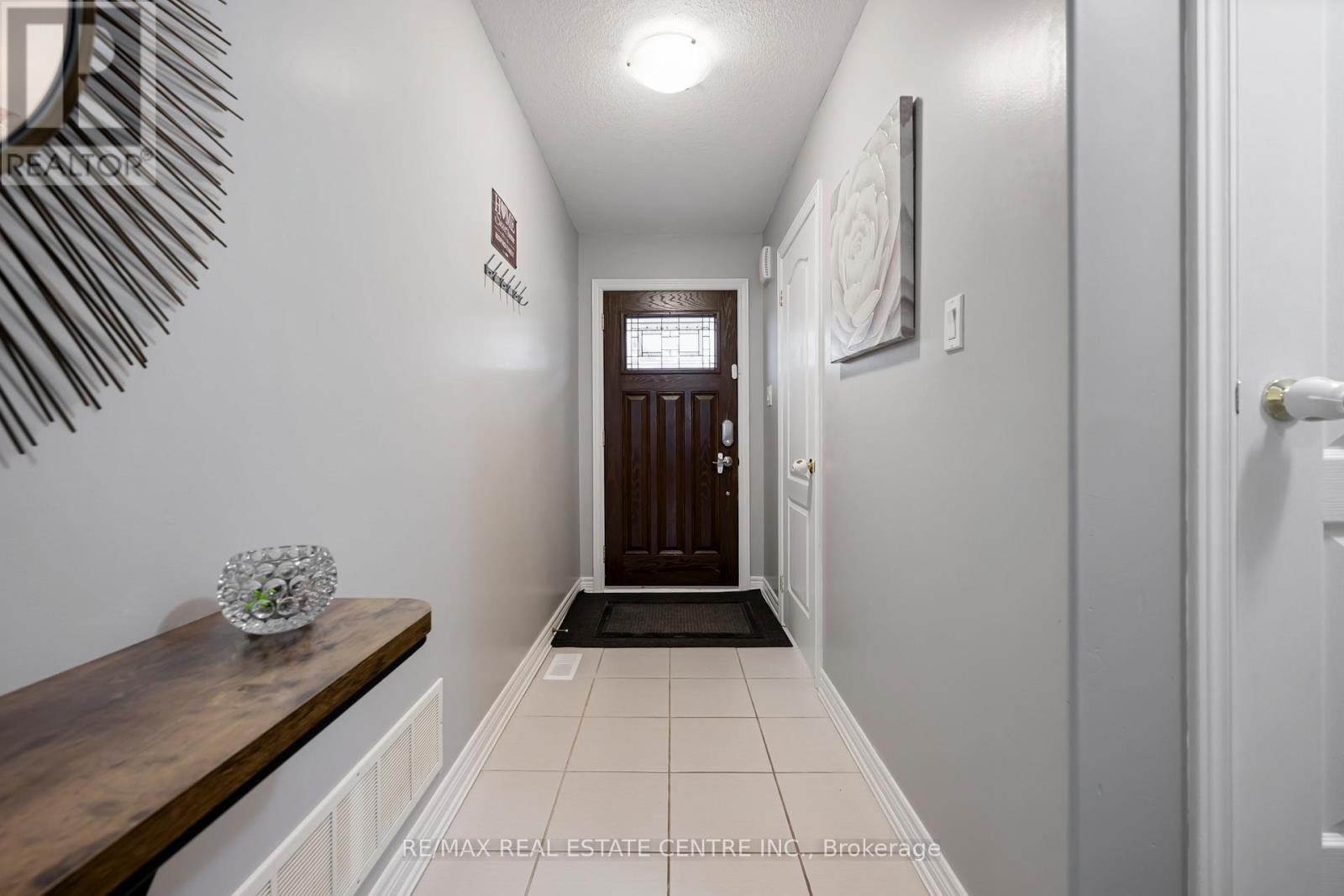 67 - 124 Parkinson Crescent, Orangeville, Ontario  L9W 6R7 - Photo 6 - W12917736