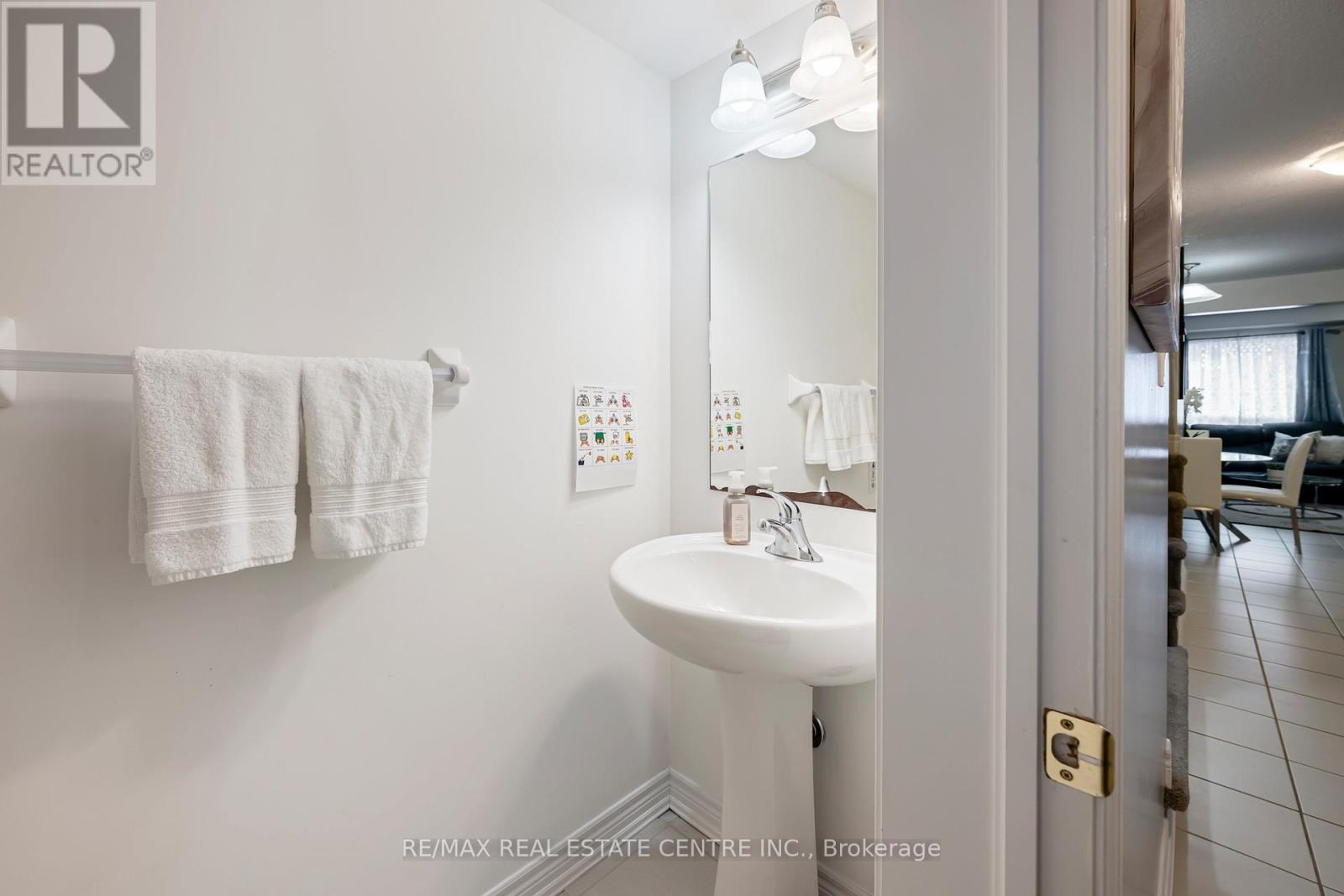 67 - 124 Parkinson Crescent, Orangeville, Ontario  L9W 6R7 - Photo 8 - W12917736