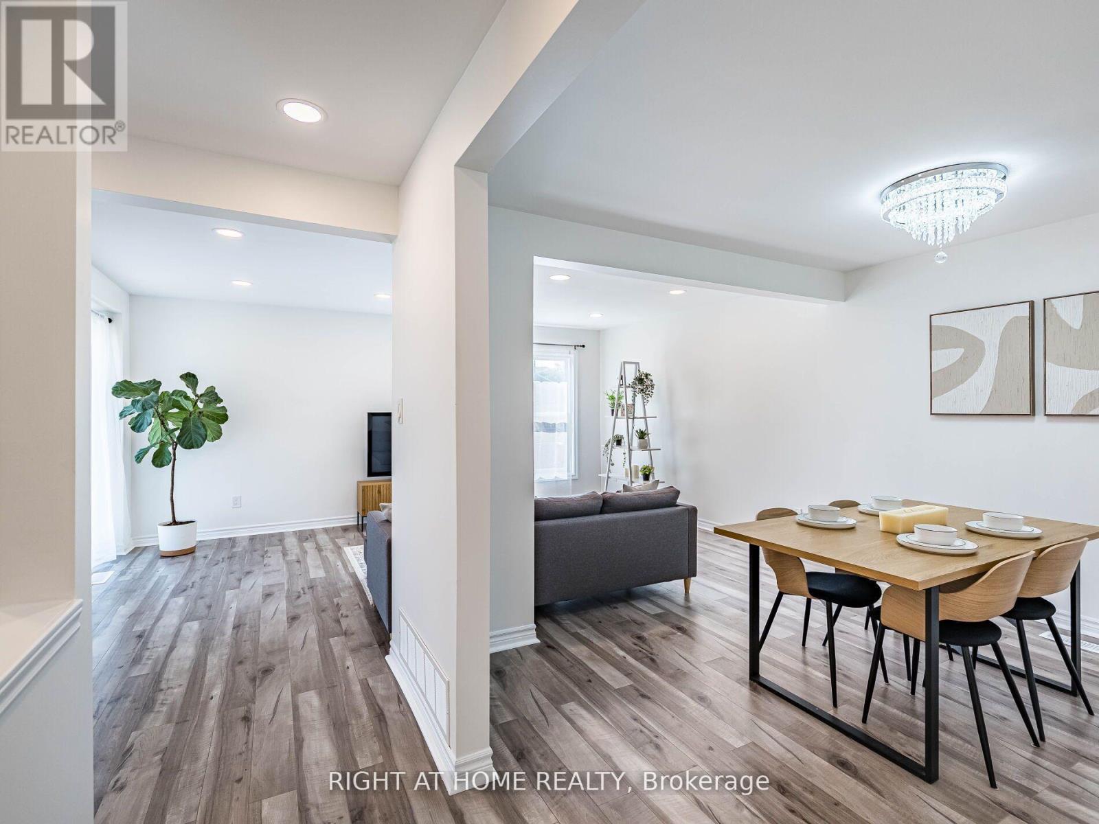 2 Giles Court, Toronto, Ontario  M9V 4C5 - Photo 3 - W12917766