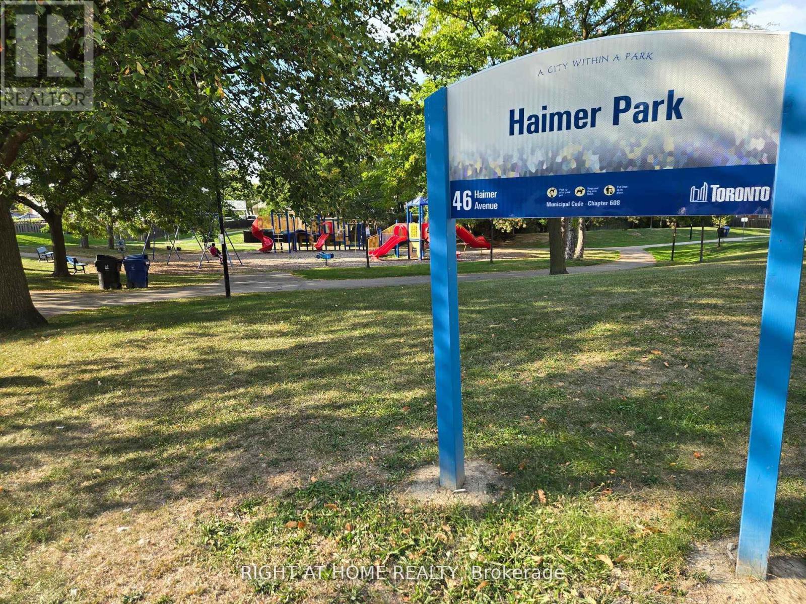 2 Giles Court, Toronto, Ontario  M9V 4C5 - Photo 34 - W12917766