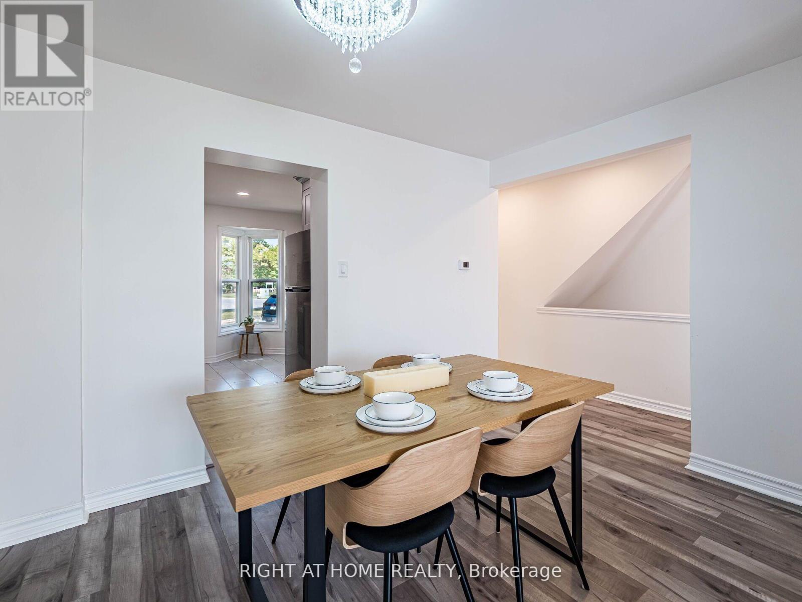 2 Giles Court, Toronto, Ontario  M9V 4C5 - Photo 7 - W12917766