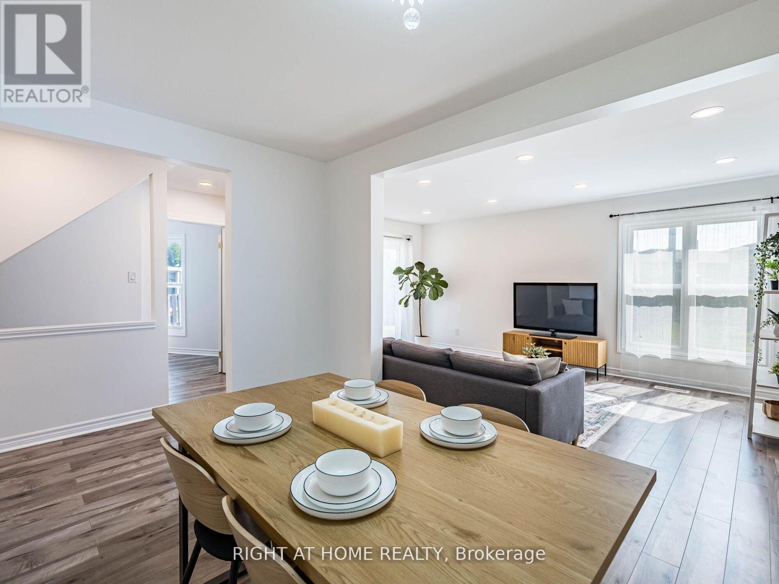 2 Giles Court, Toronto, Ontario  M9V 4C5 - Photo 8 - W12917766