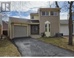 2 GILES COURT, Toronto, Ontario