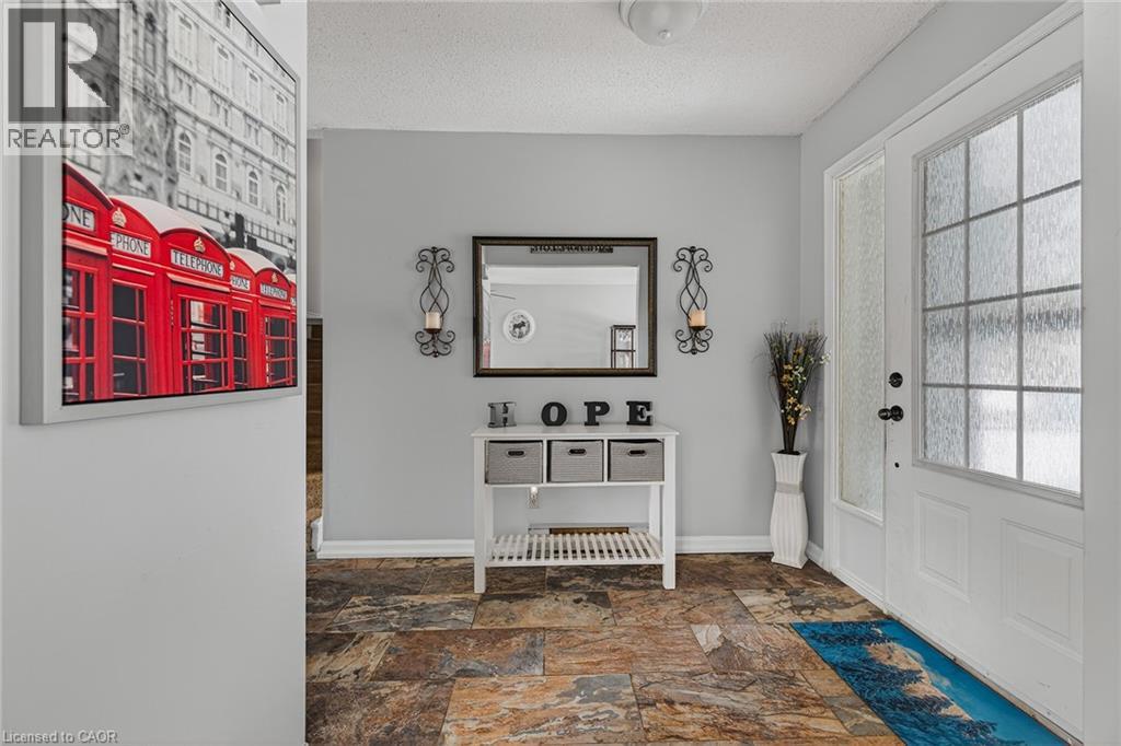 196 Lightbourne Avenue, Stratford, Ontario  N4Z 1E1 - Photo 3 - 40814164