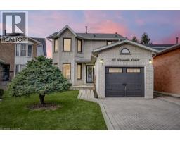 18 DESANTIS Court, hamilton, Ontario