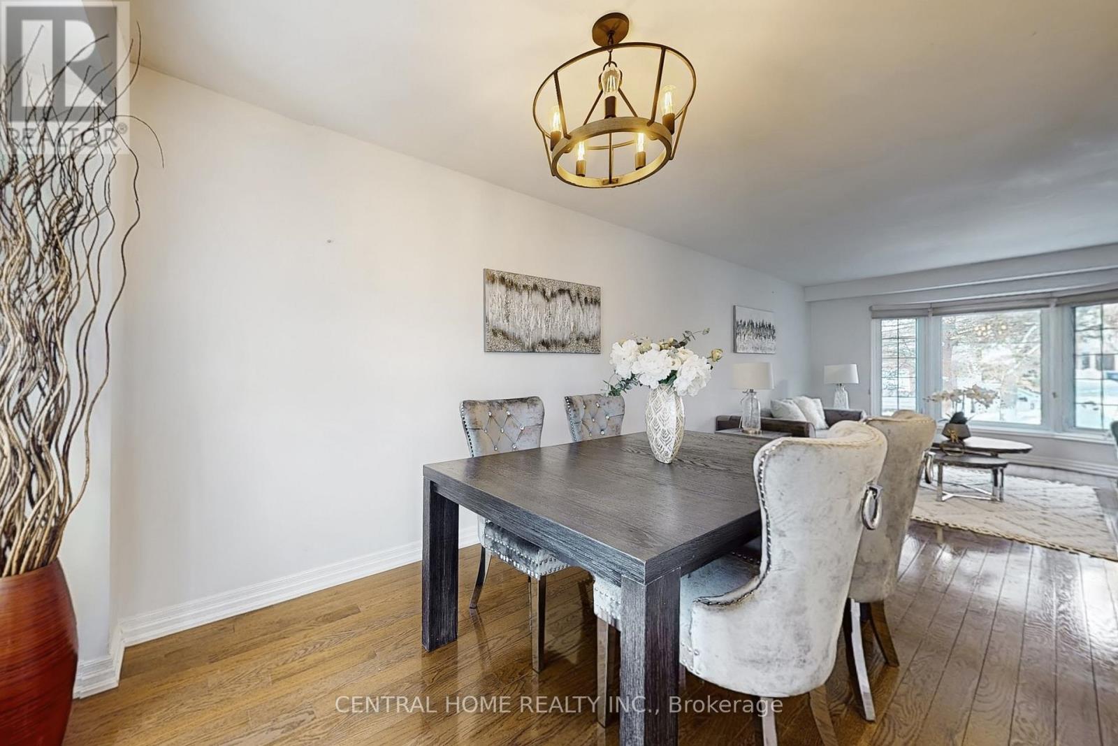 30 Moffat Crescent, Aurora, Ontario  L4G 4Z8 - Photo 10 - N12917500