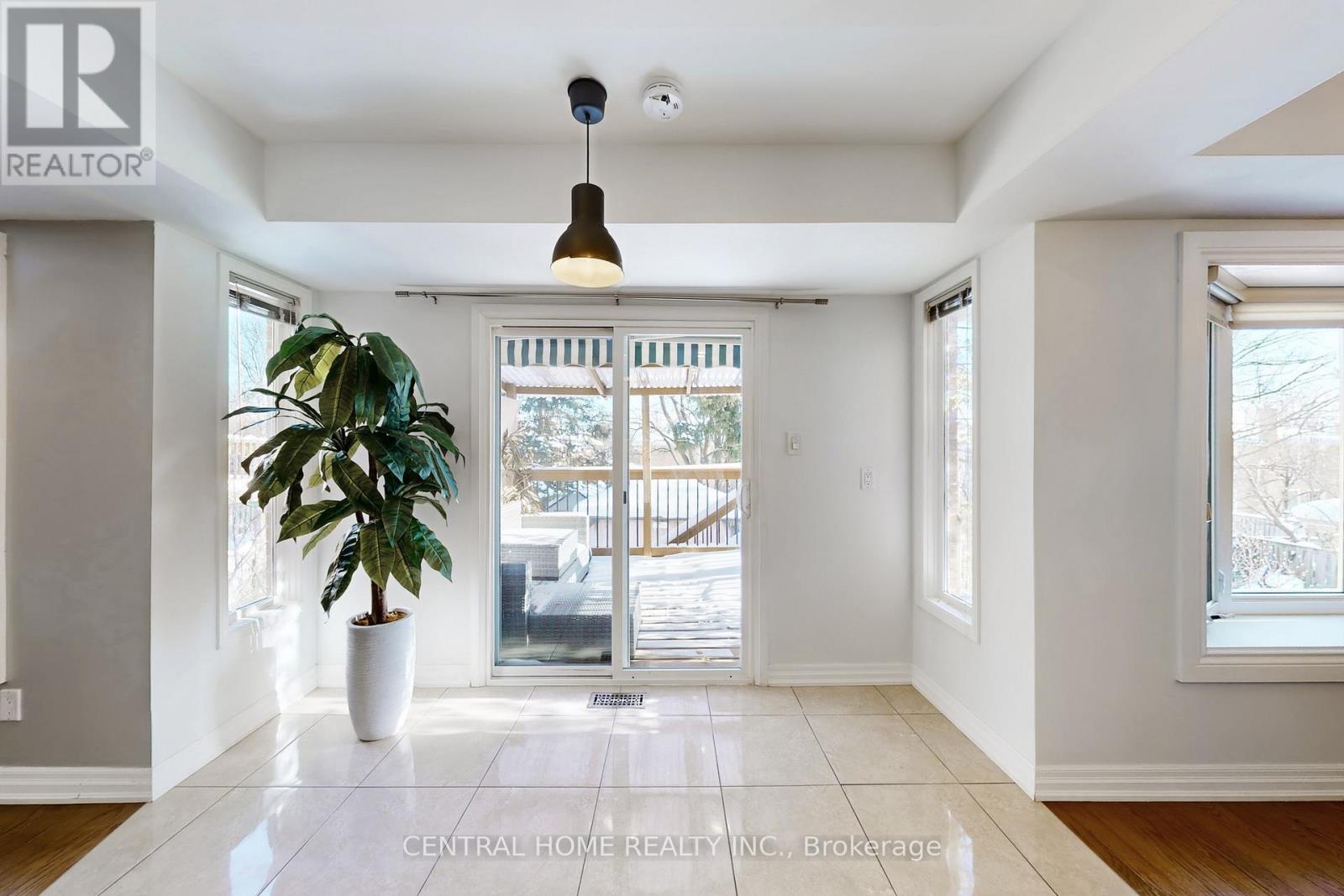 30 Moffat Crescent, Aurora, Ontario  L4G 4Z8 - Photo 21 - N12917500