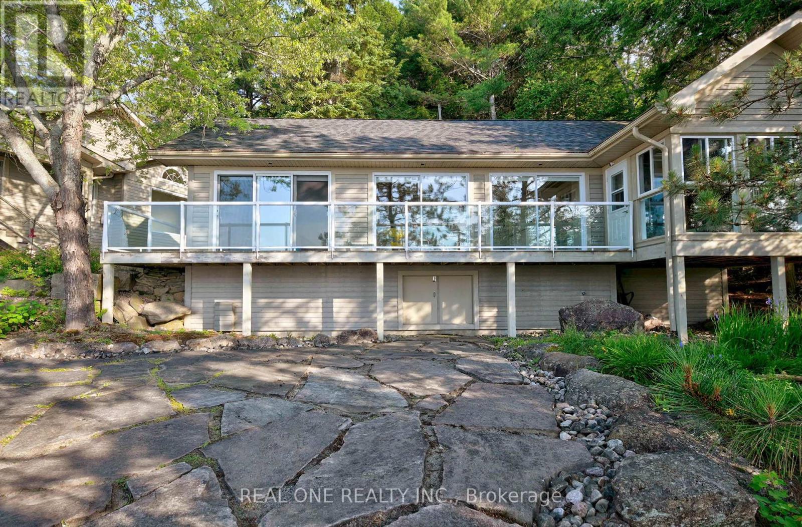 3013 Muskoka Road 117, Lake Of Bays, Ontario  P0B 1A0 - Photo 18 - X12917650