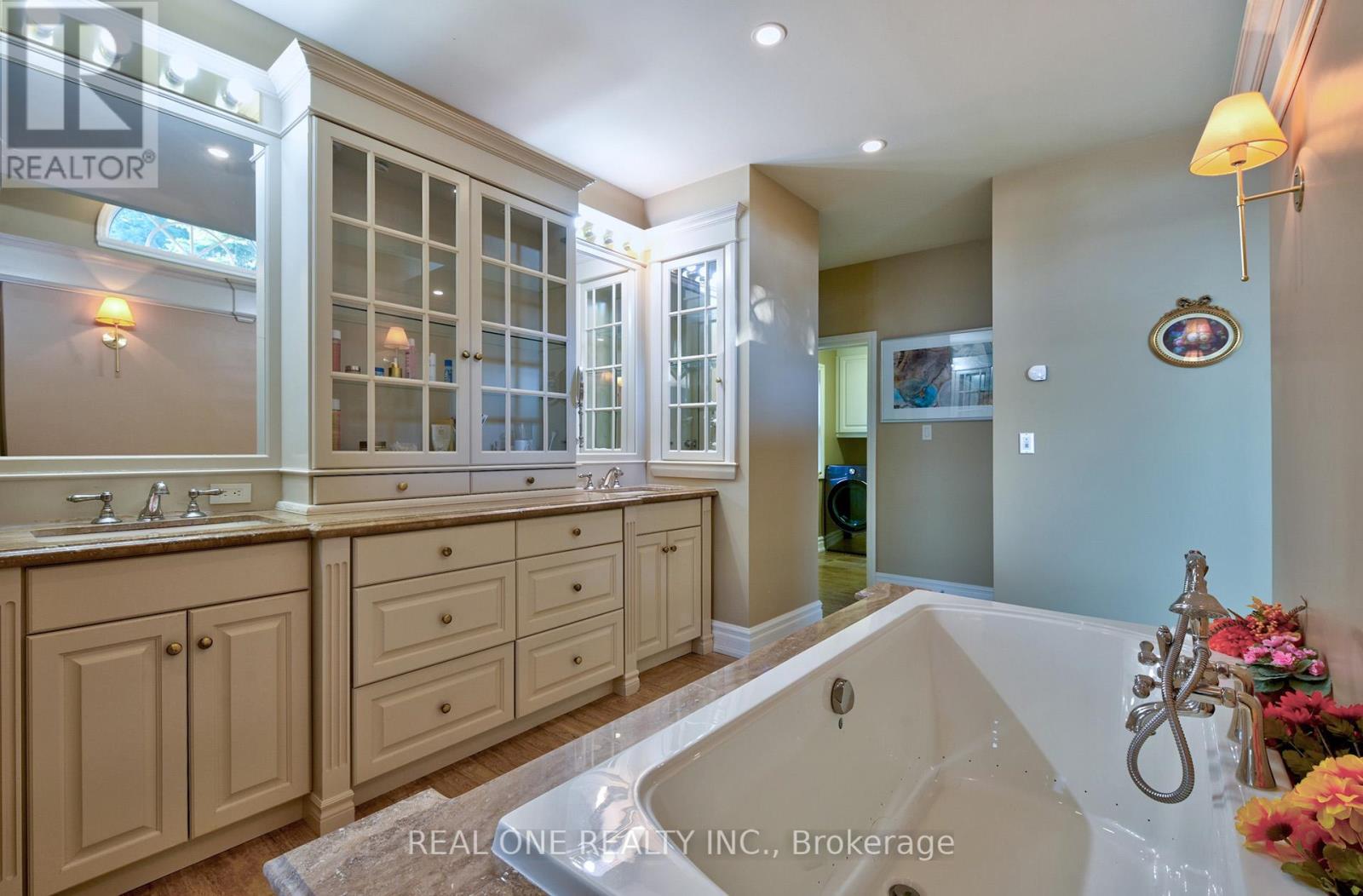 3013 Muskoka Road 117, Lake Of Bays, Ontario  P0B 1A0 - Photo 36 - X12917650