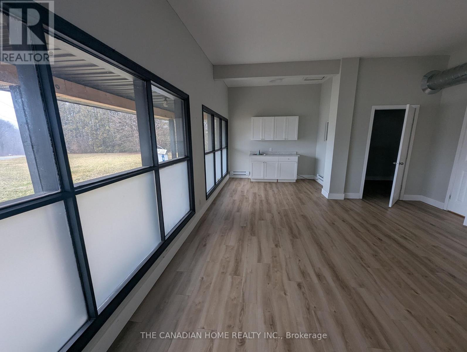 Unit 1 - 52 Hamilton Plank Road, Norfolk, Ontario  N0A 1N7 - Photo 7 - X12917700