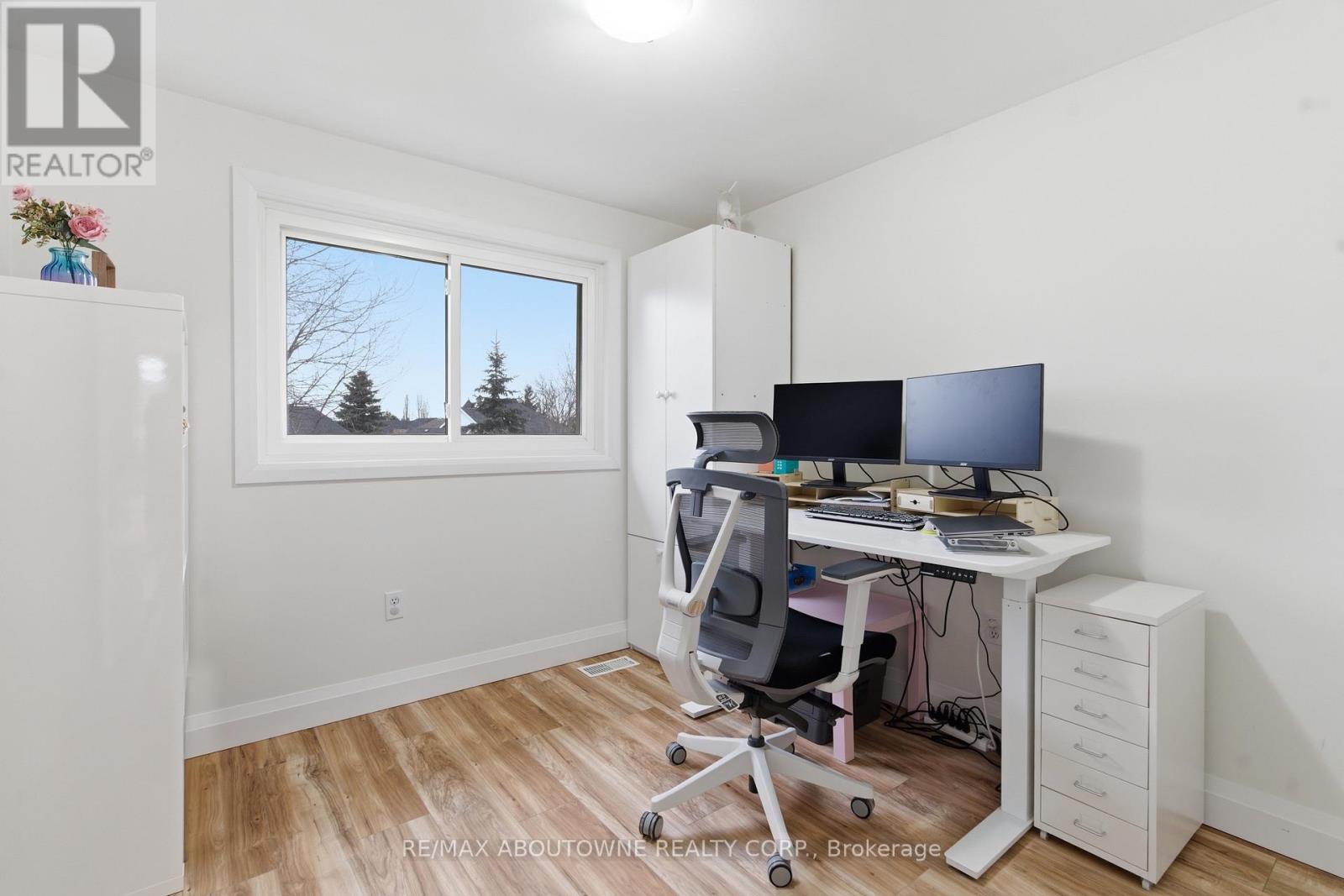 42 Celia Crescent, Guelph, Ontario  N1G 4R4 - Photo 21 - X12917742