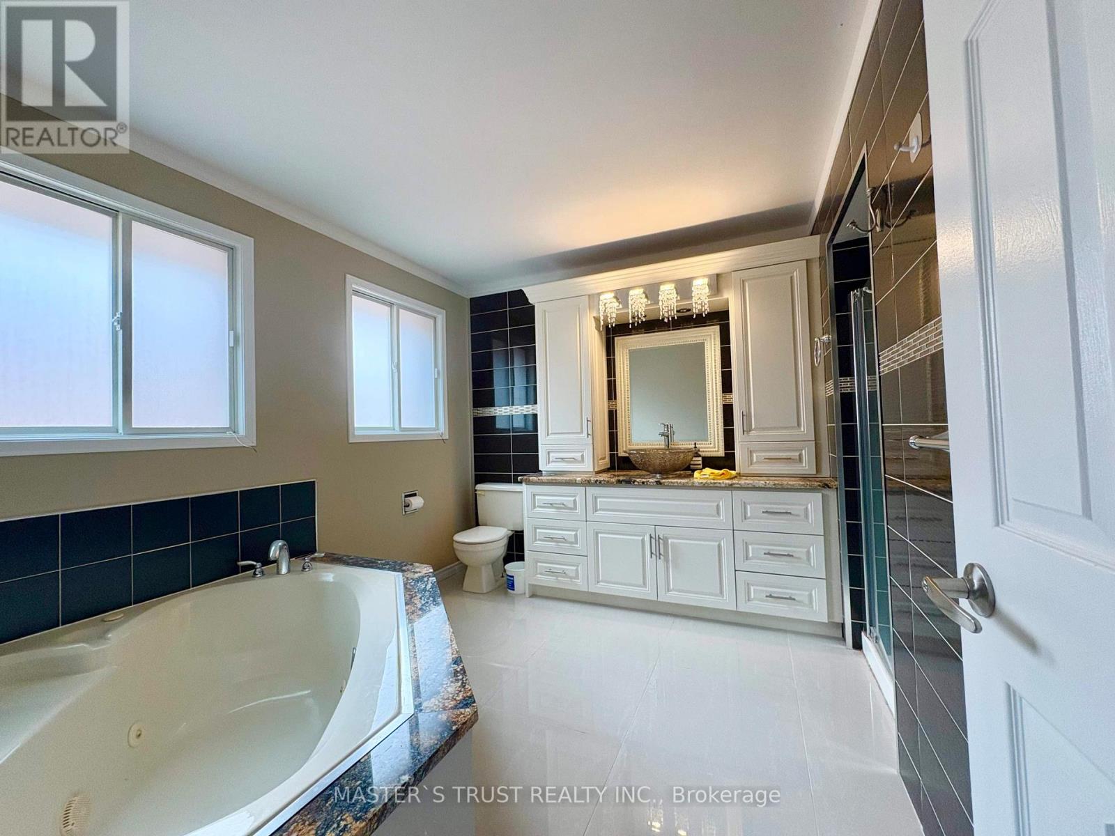 138 Huntingwood Avenue, Hamilton, Ontario  L9H 6X7 - Photo 19 - X12917750