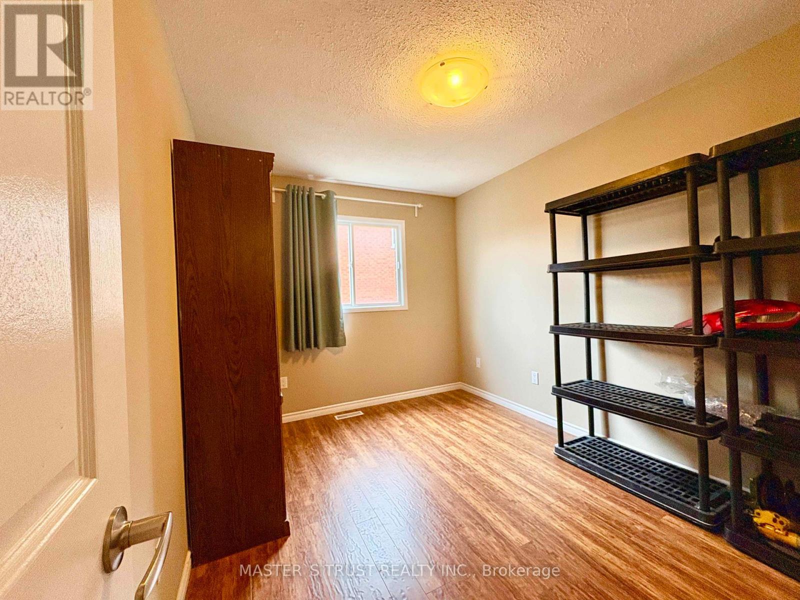 138 Huntingwood Avenue, Hamilton, Ontario  L9H 6X7 - Photo 6 - X12917750