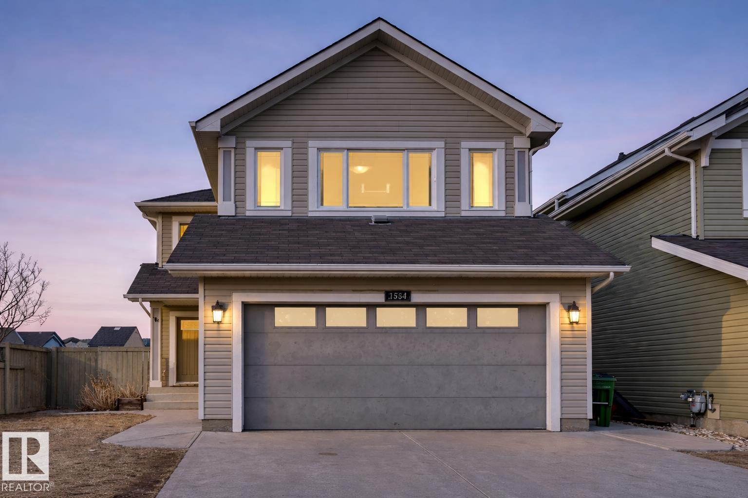 1564 36 AV NW, edmonton, Alberta