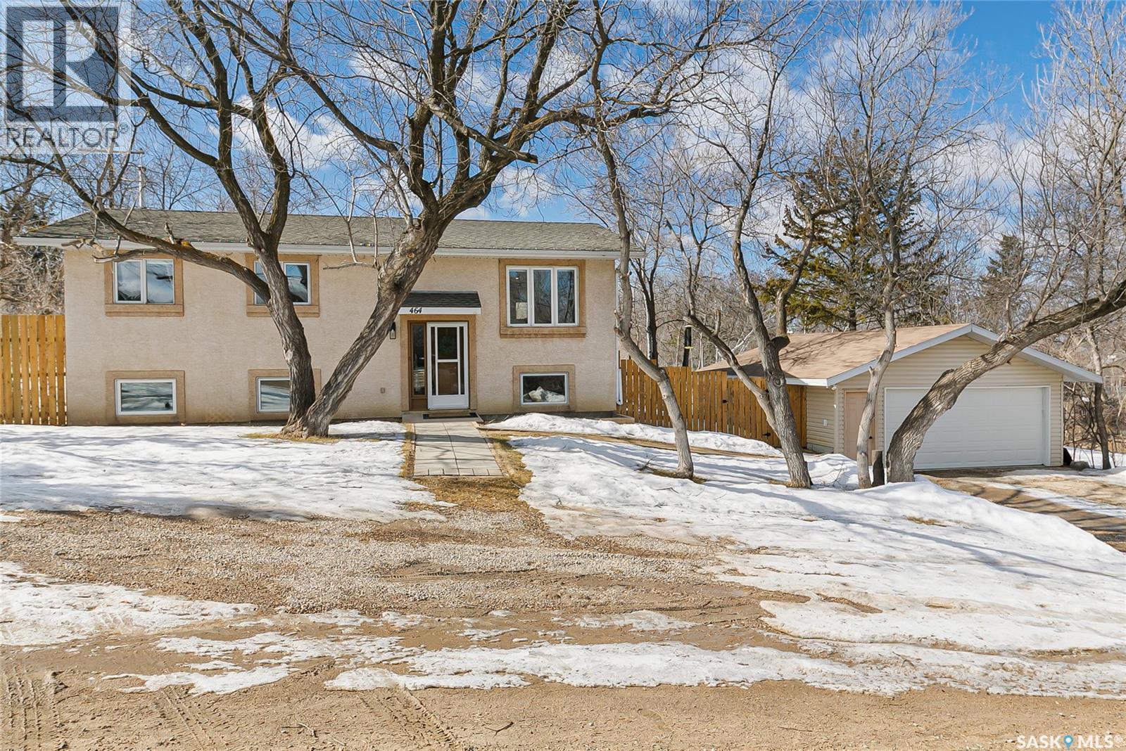 464 7th Street E, Regina Beach, Saskatchewan  S0G 4C0 - Photo 2 - SK031235