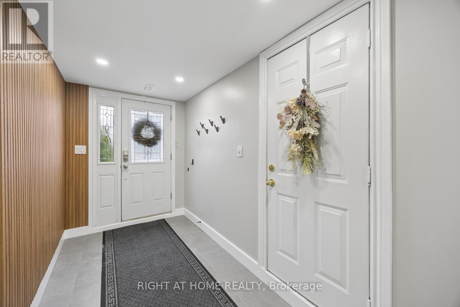 953 Southridge Street, Oshawa, Ontario  L1H 8A4 - Photo 4 - E12917780