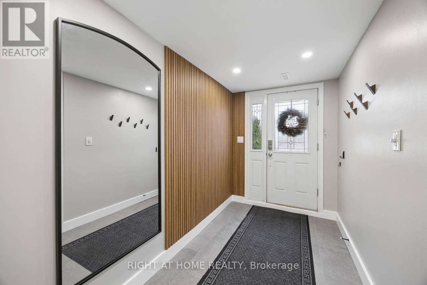 953 Southridge Street, Oshawa, Ontario  L1H 8A4 - Photo 5 - E12917780