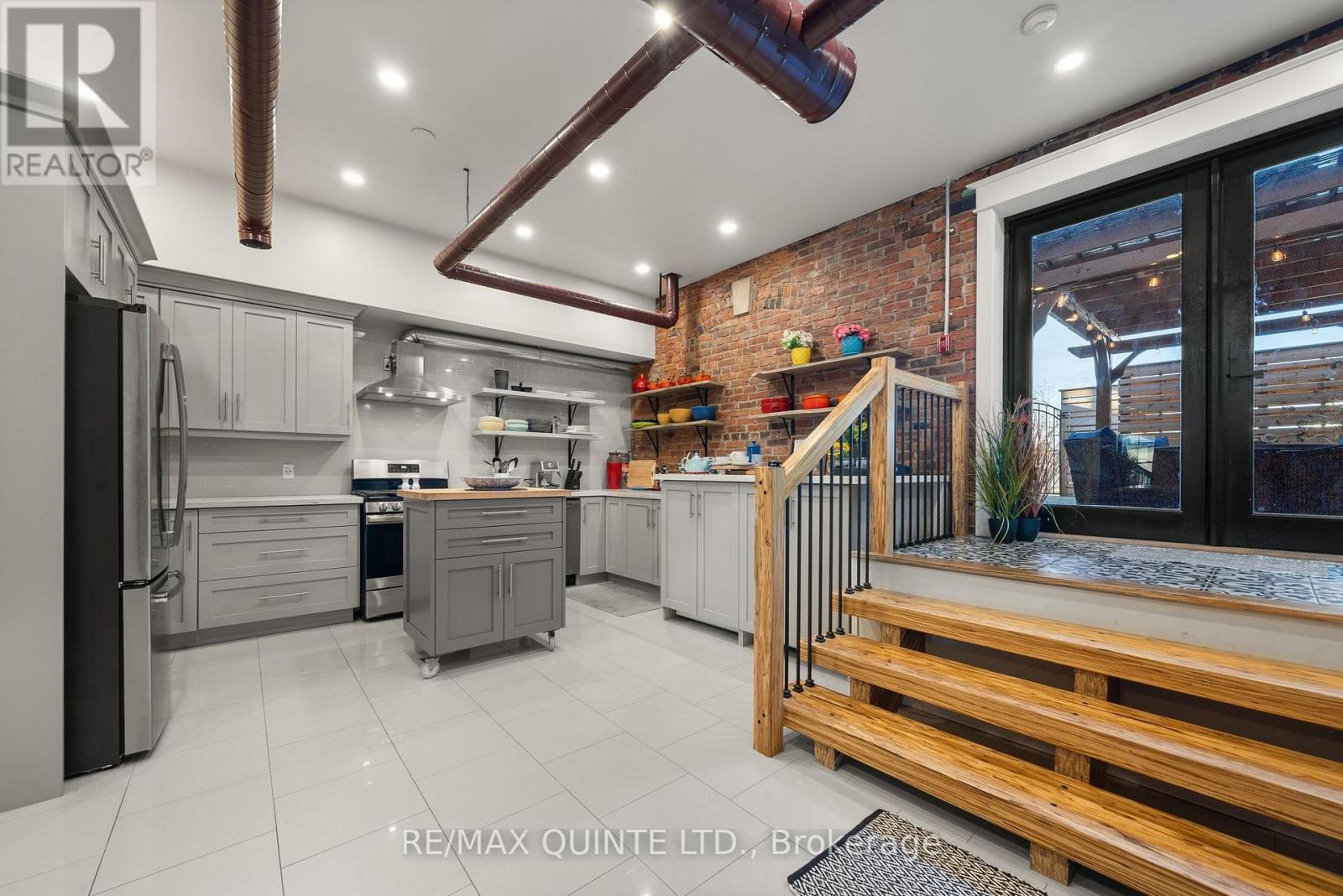 304 Front Street, Belleville, Ontario  K8N 2Z8 - Photo 21 - X12917810