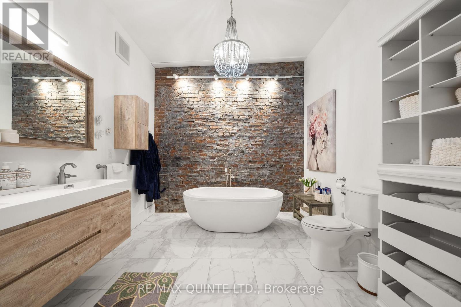 304 Front Street, Belleville, Ontario  K8N 2Z8 - Photo 32 - X12917810