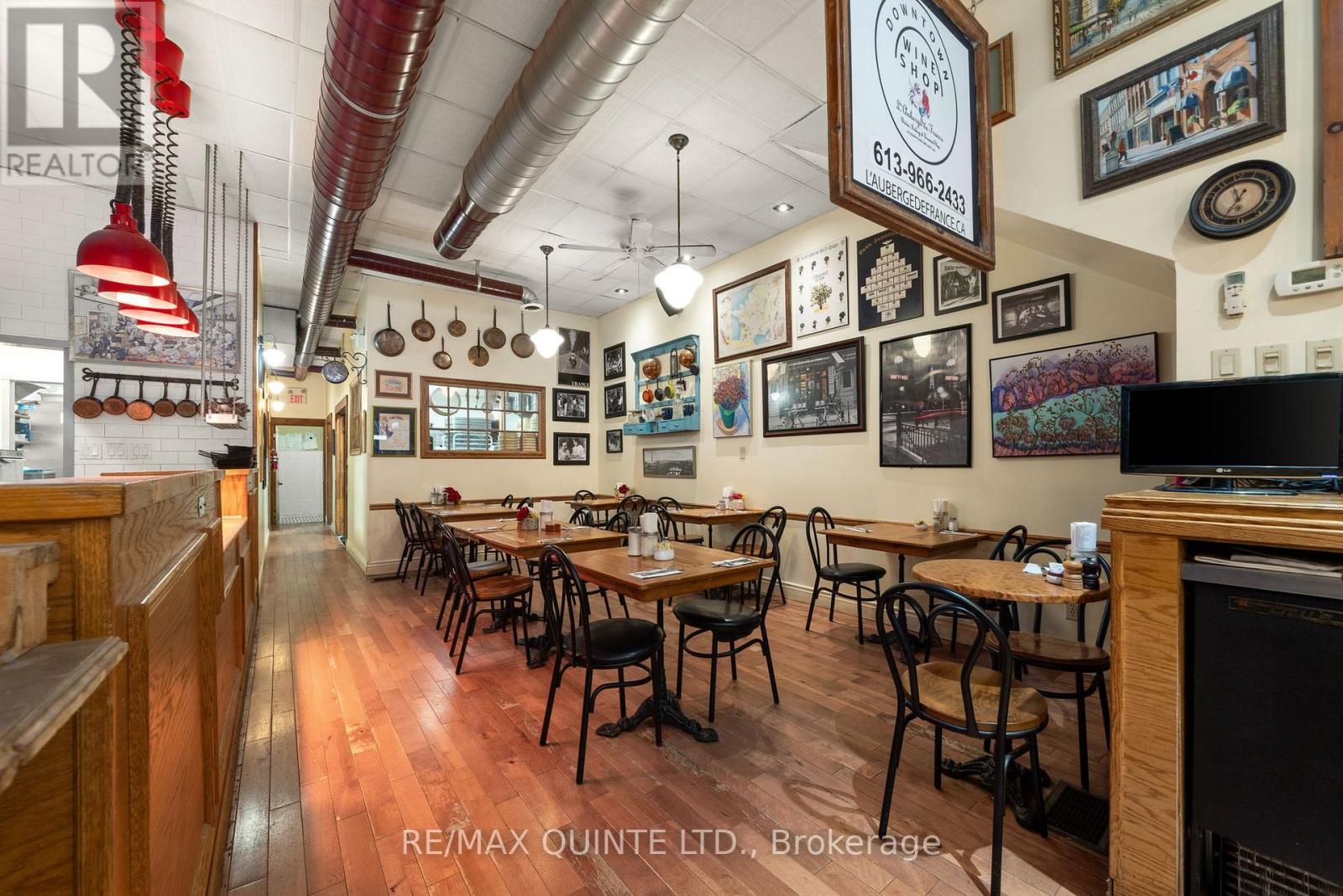 304 Front Street, Belleville, Ontario  K8N 2Z8 - Photo 9 - X12917810