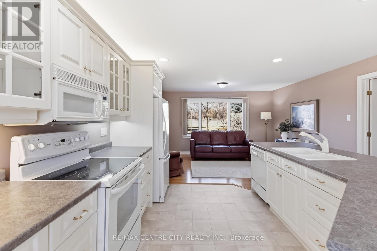 25 Wistow Street, London East, Ontario  N5Y 1C9 - Photo 24 - X12917808