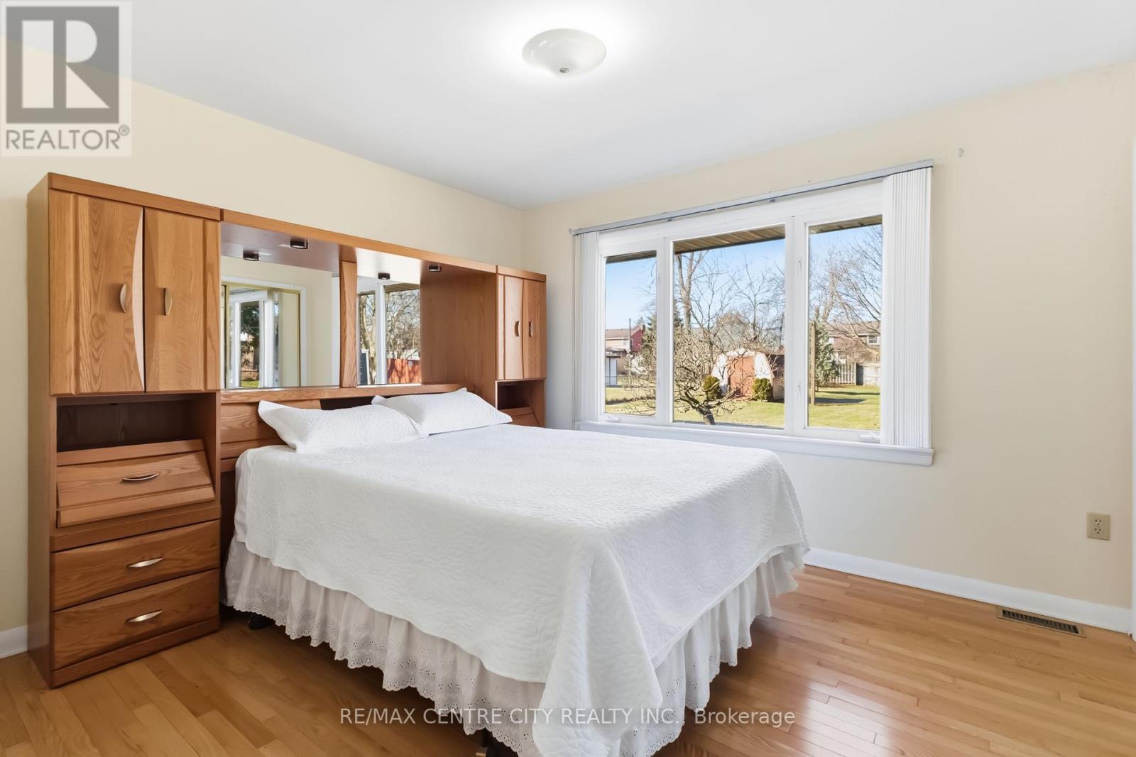 25 Wistow Street, London East, Ontario  N5Y 1C9 - Photo 25 - X12917808