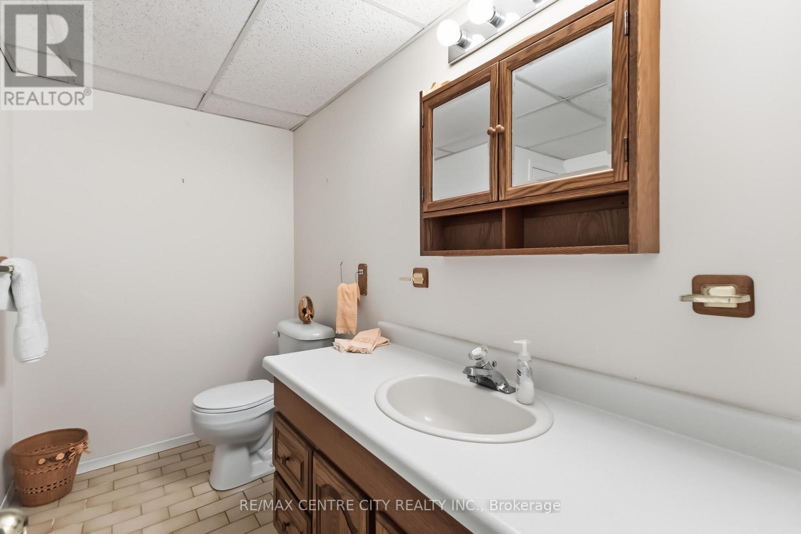 25 Wistow Street, London East, Ontario  N5Y 1C9 - Photo 33 - X12917808