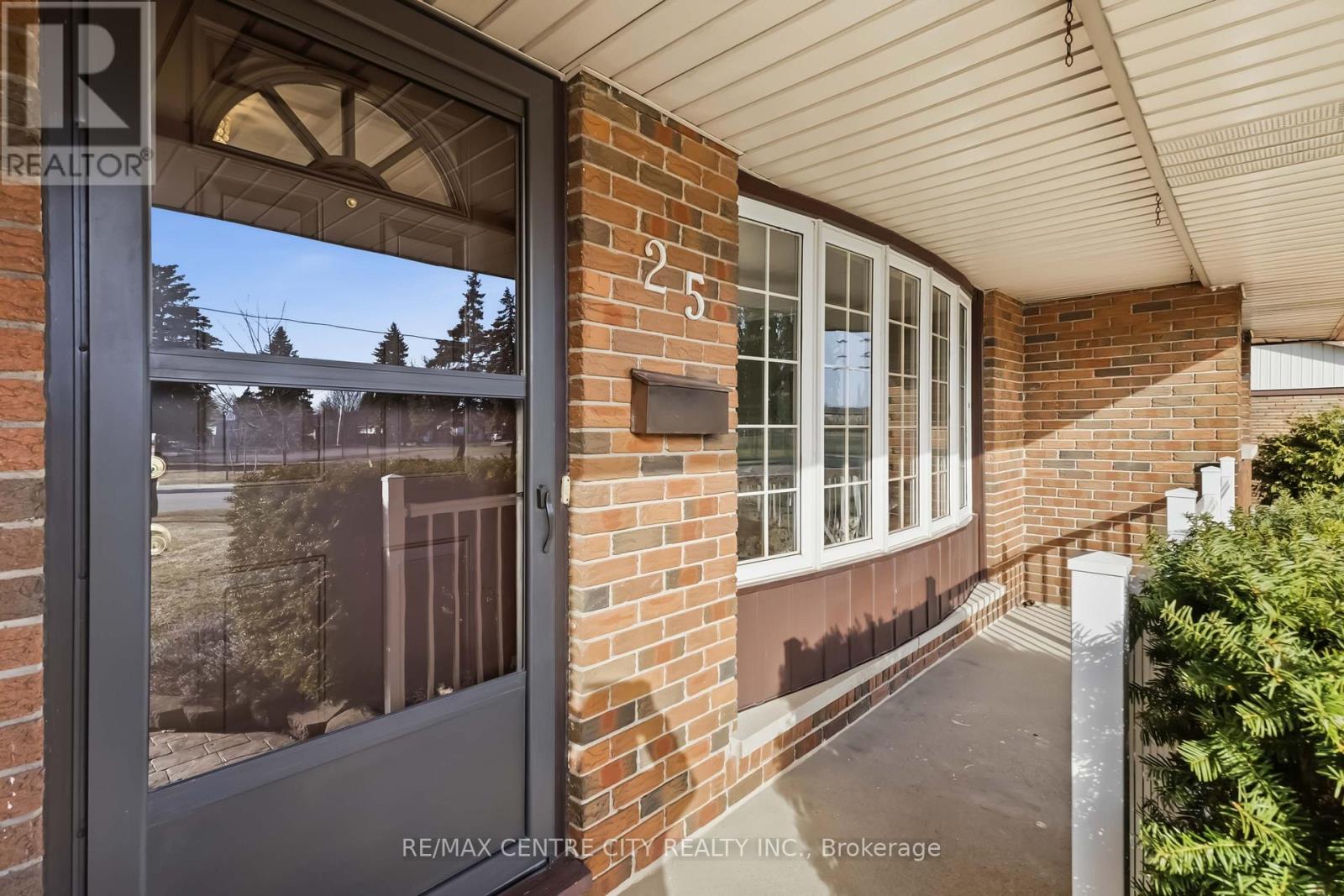 25 Wistow Street, London East, Ontario  N5Y 1C9 - Photo 6 - X12917808