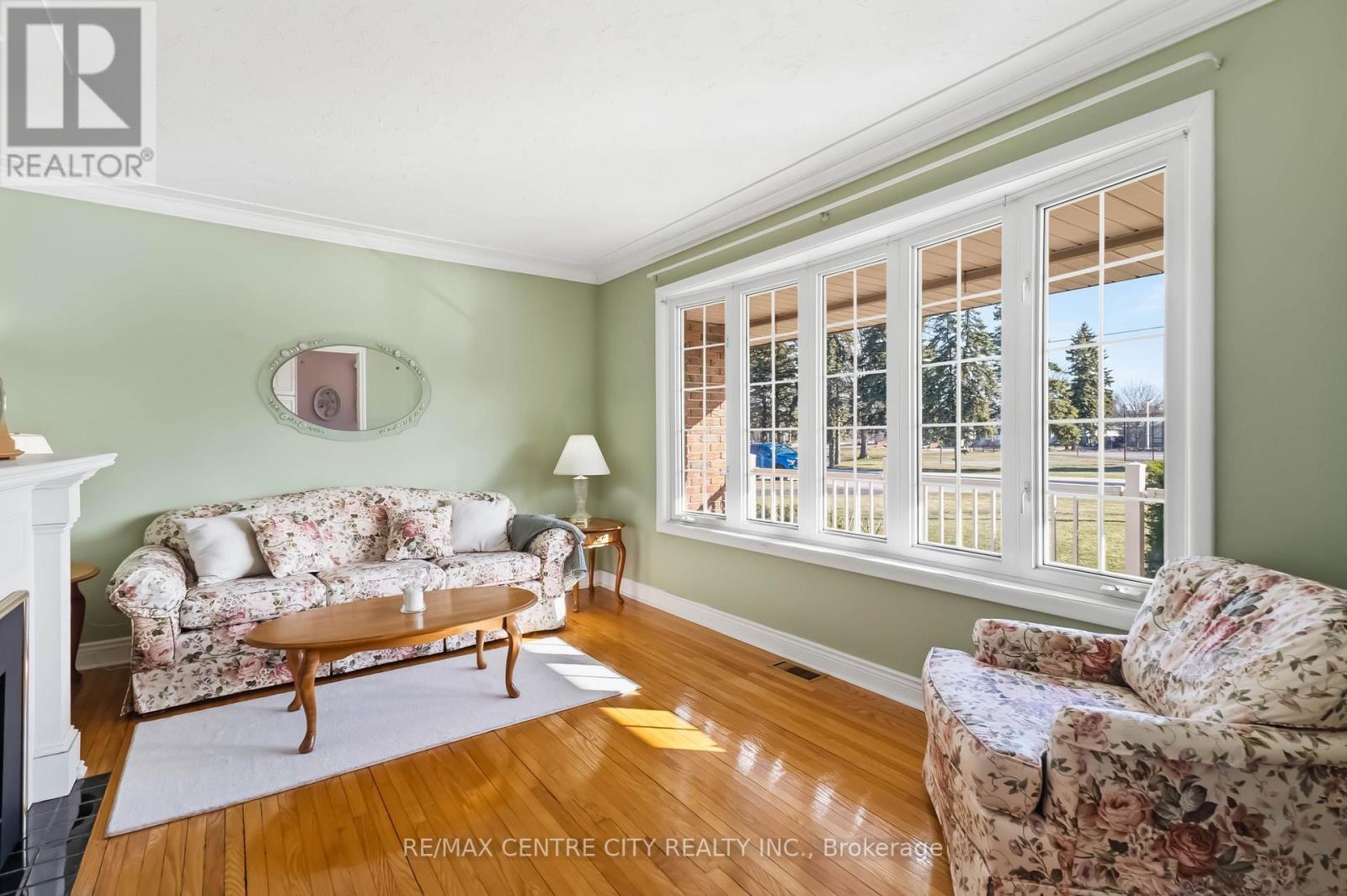 25 Wistow Street, London East, Ontario  N5Y 1C9 - Photo 8 - X12917808