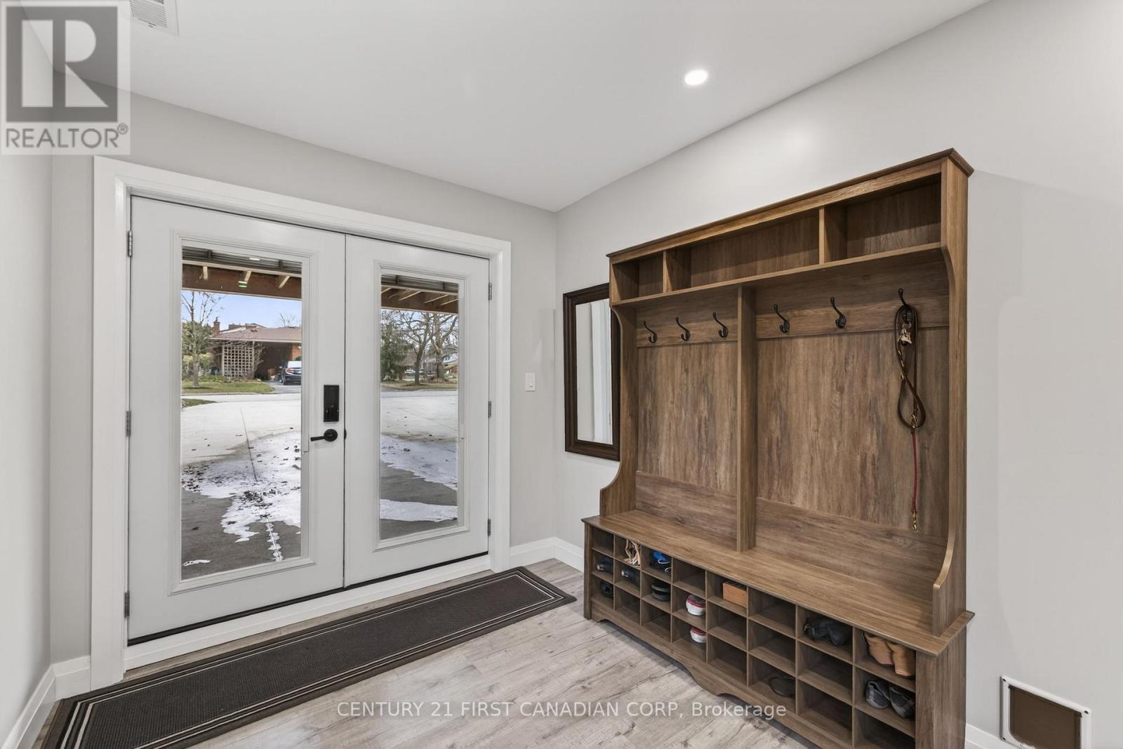 496 Chiddington Avenue, London South (South R), Ontario  N6C 2W2 - Photo 32 - X12917820