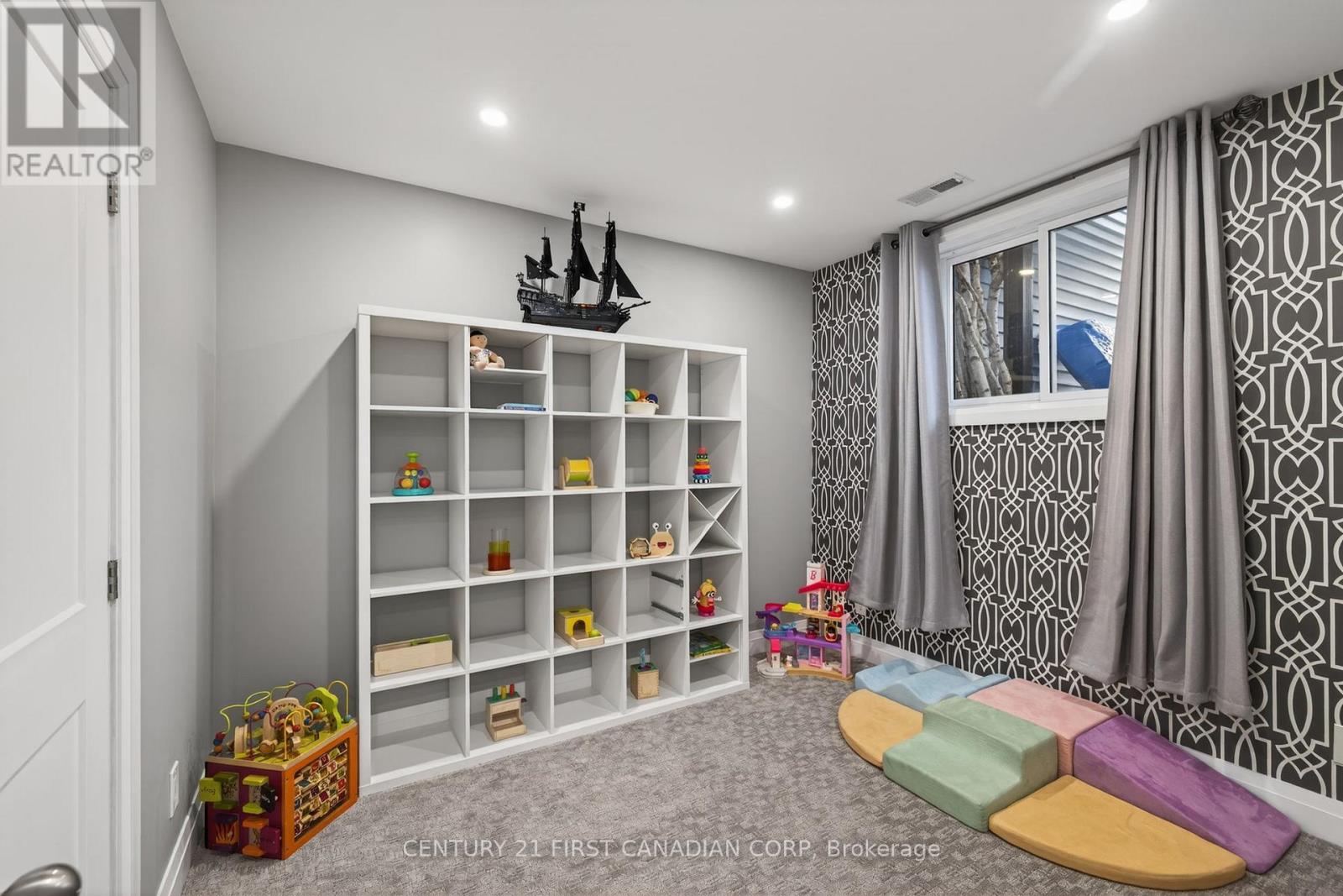 496 Chiddington Avenue, London South (South R), Ontario  N6C 2W2 - Photo 37 - X12917820