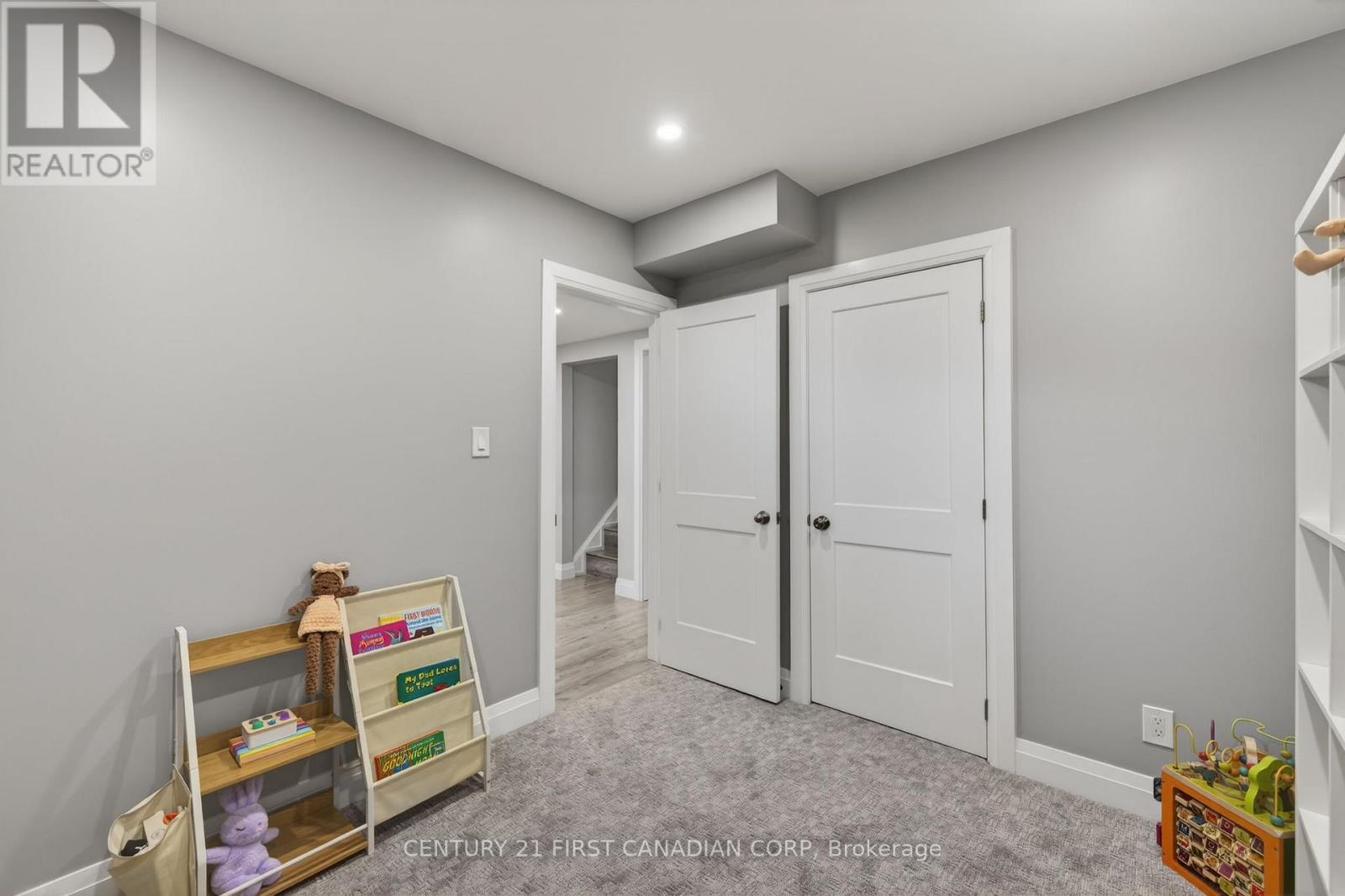 496 Chiddington Avenue, London South (South R), Ontario  N6C 2W2 - Photo 38 - X12917820