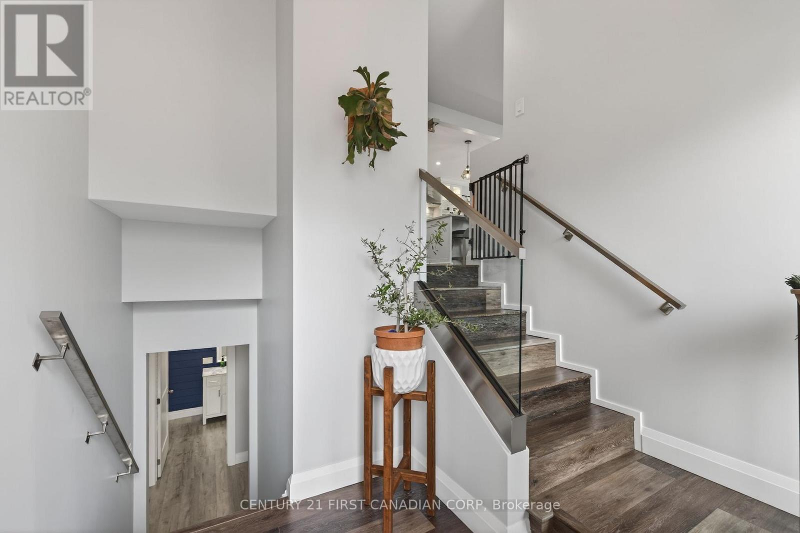 496 Chiddington Avenue, London South (South R), Ontario  N6C 2W2 - Photo 8 - X12917820