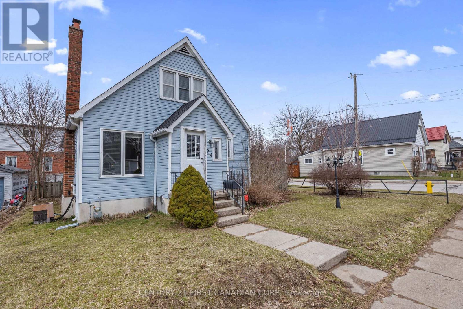 24 Terrence Street, London East, Ontario  N5Z 1C1 - Photo 2 - X12917846