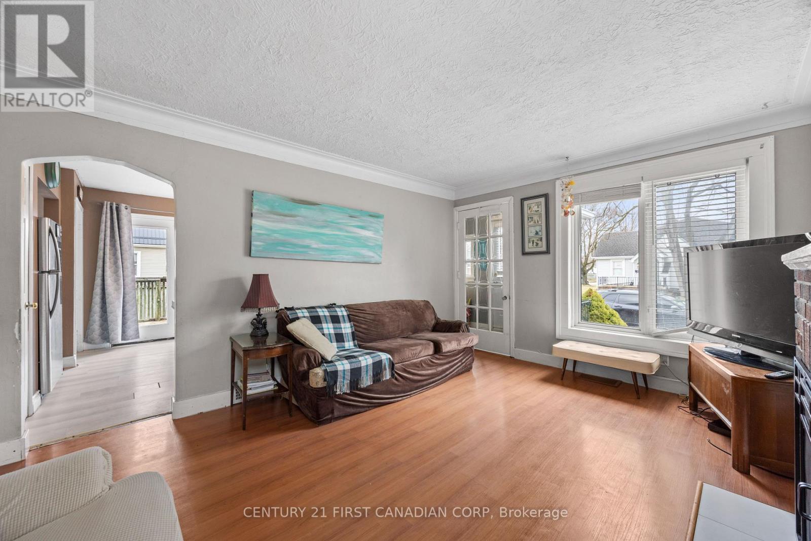 24 Terrence Street, London East, Ontario  N5Z 1C1 - Photo 6 - X12917846