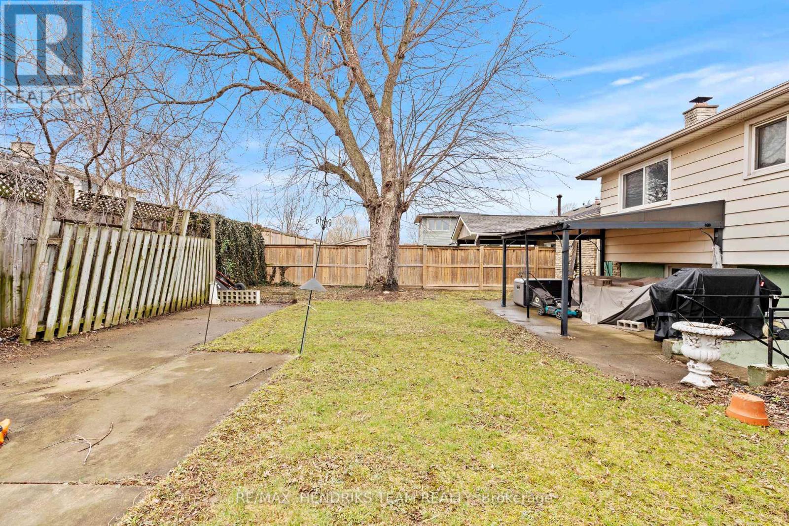 54 Grove Avenue, St. Catharines, Ontario  L2P 1E1 - Photo 22 - X12917074