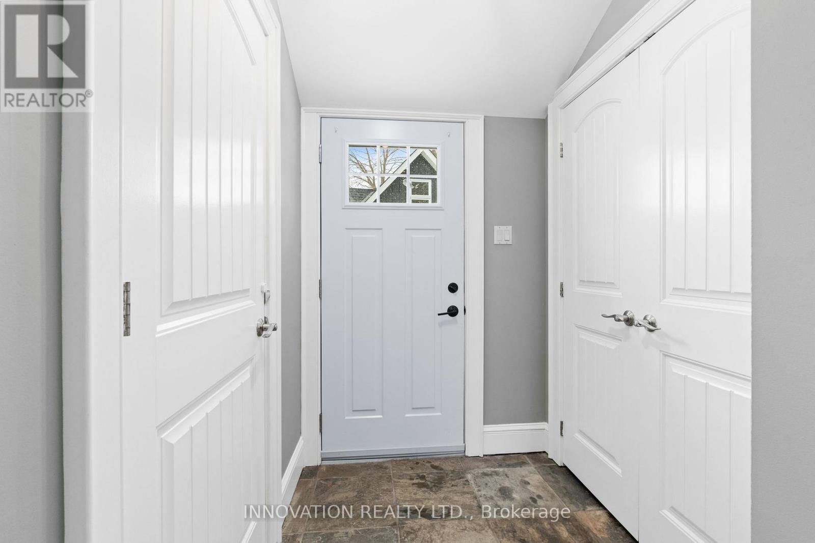 348 Donald B. Munro Drive, Ottawa, Ontario  K0A 1L0 - Photo 4 - X12917792