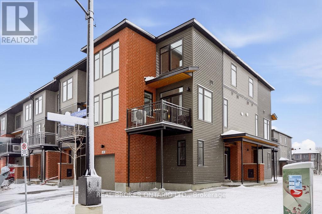 631 Corporal Private, Ottawa, Ontario  K1X 0M7 - Photo 2 - X12917828