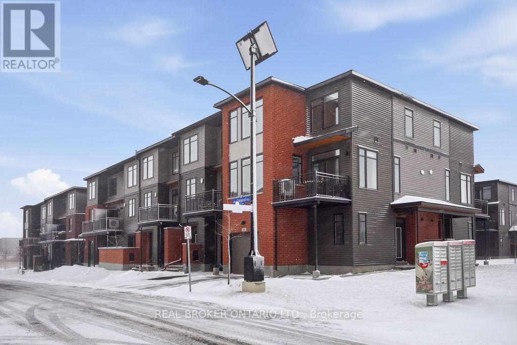 631 Corporal Private, Ottawa, Ontario  K1X 0M7 - Photo 3 - X12917828