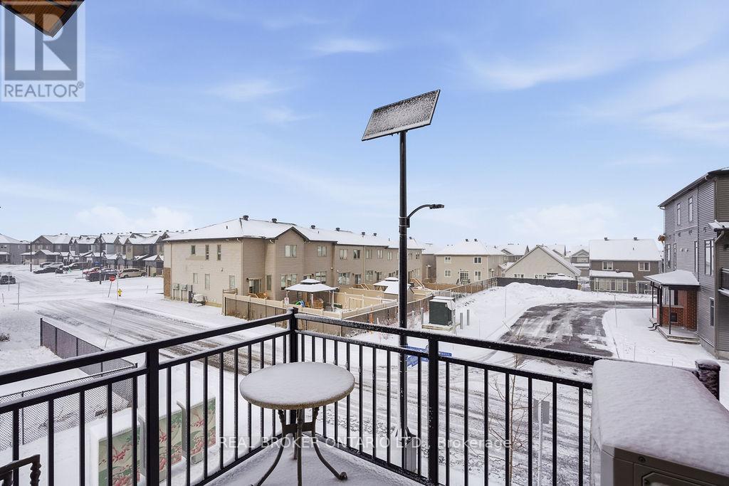 631 Corporal Private, Ottawa, Ontario  K1X 0M7 - Photo 46 - X12917828