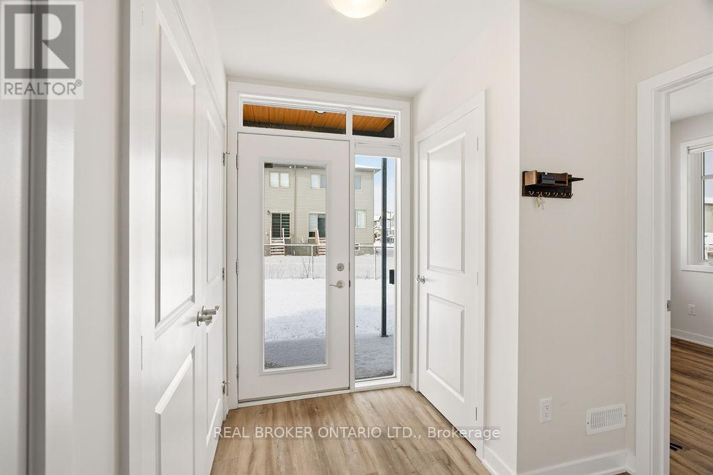 631 Corporal Private, Ottawa, Ontario  K1X 0M7 - Photo 6 - X12917828