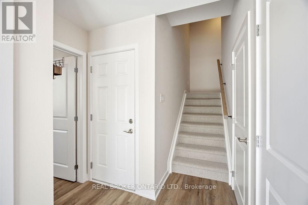 631 Corporal Private, Ottawa, Ontario  K1X 0M7 - Photo 7 - X12917828