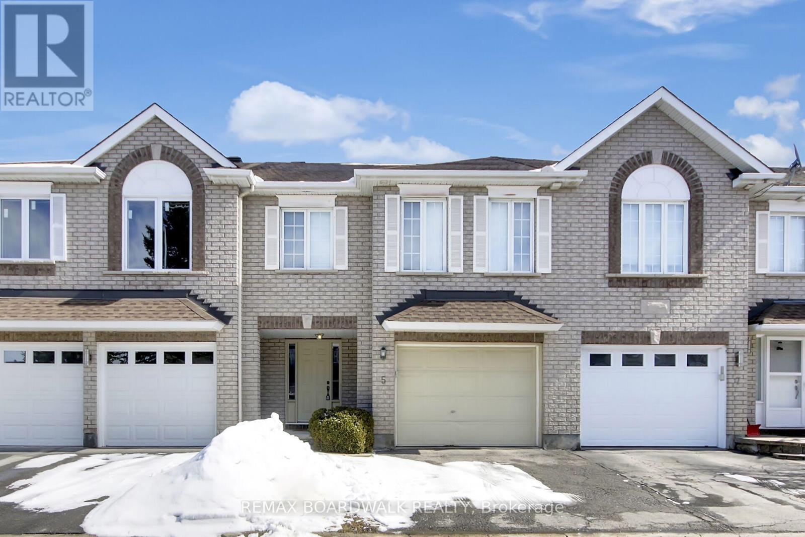 5 MAPLE PARK PRIVATE, ottawa, Ontario