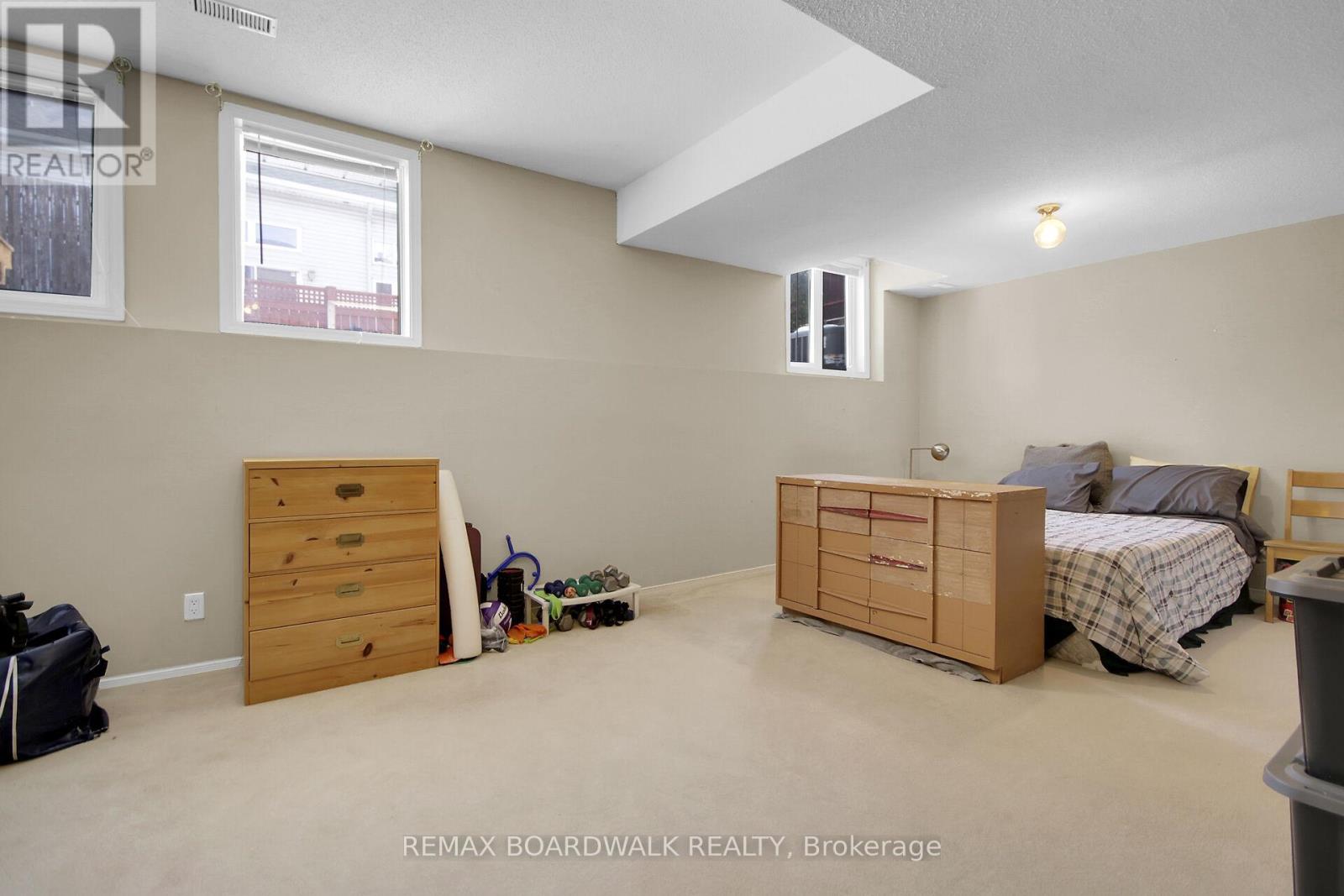 5 Maple Park Private, Ottawa, Ontario  K1T 4A6 - Photo 37 - X12917830