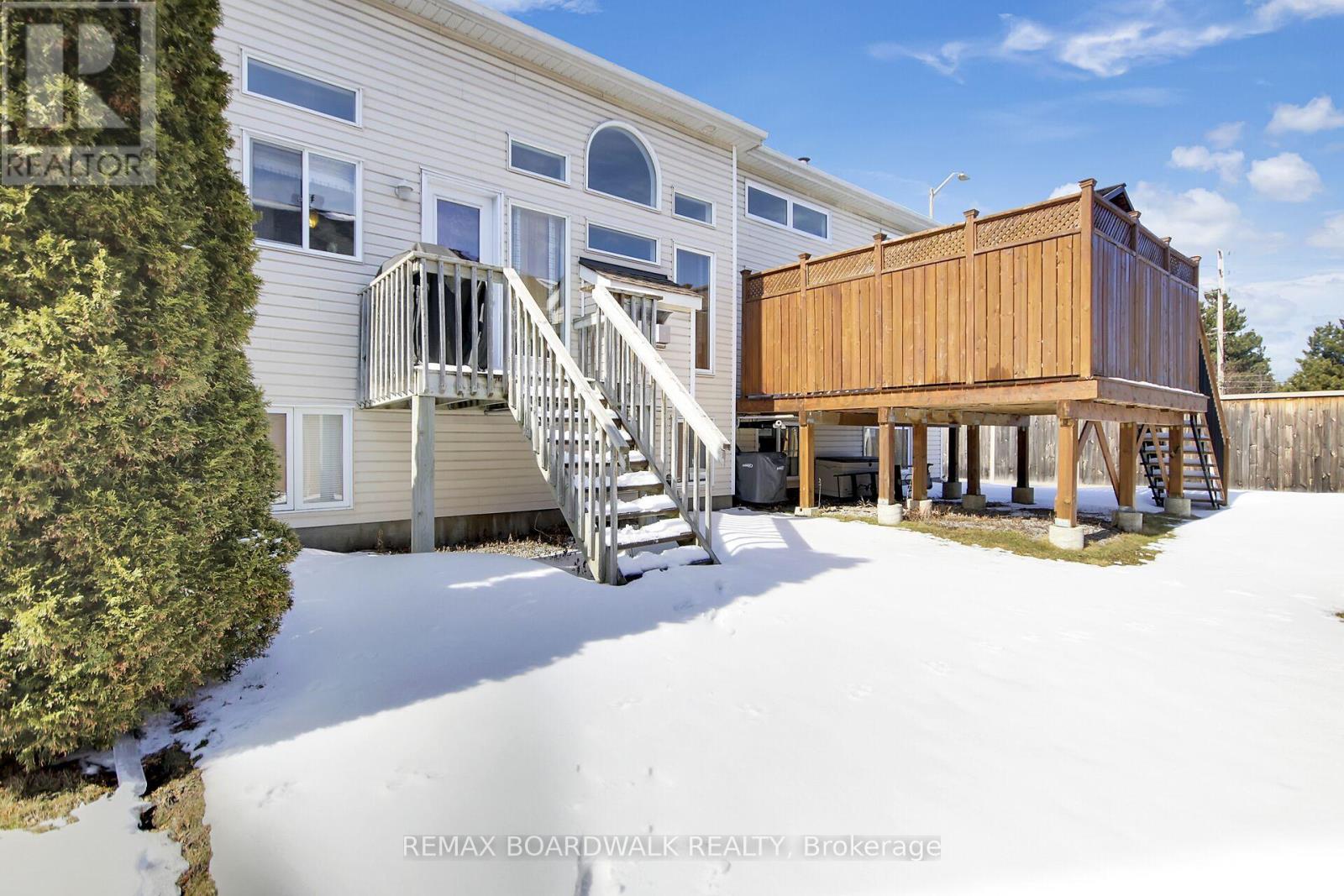 5 Maple Park Private, Ottawa, Ontario  K1T 4A6 - Photo 44 - X12917830