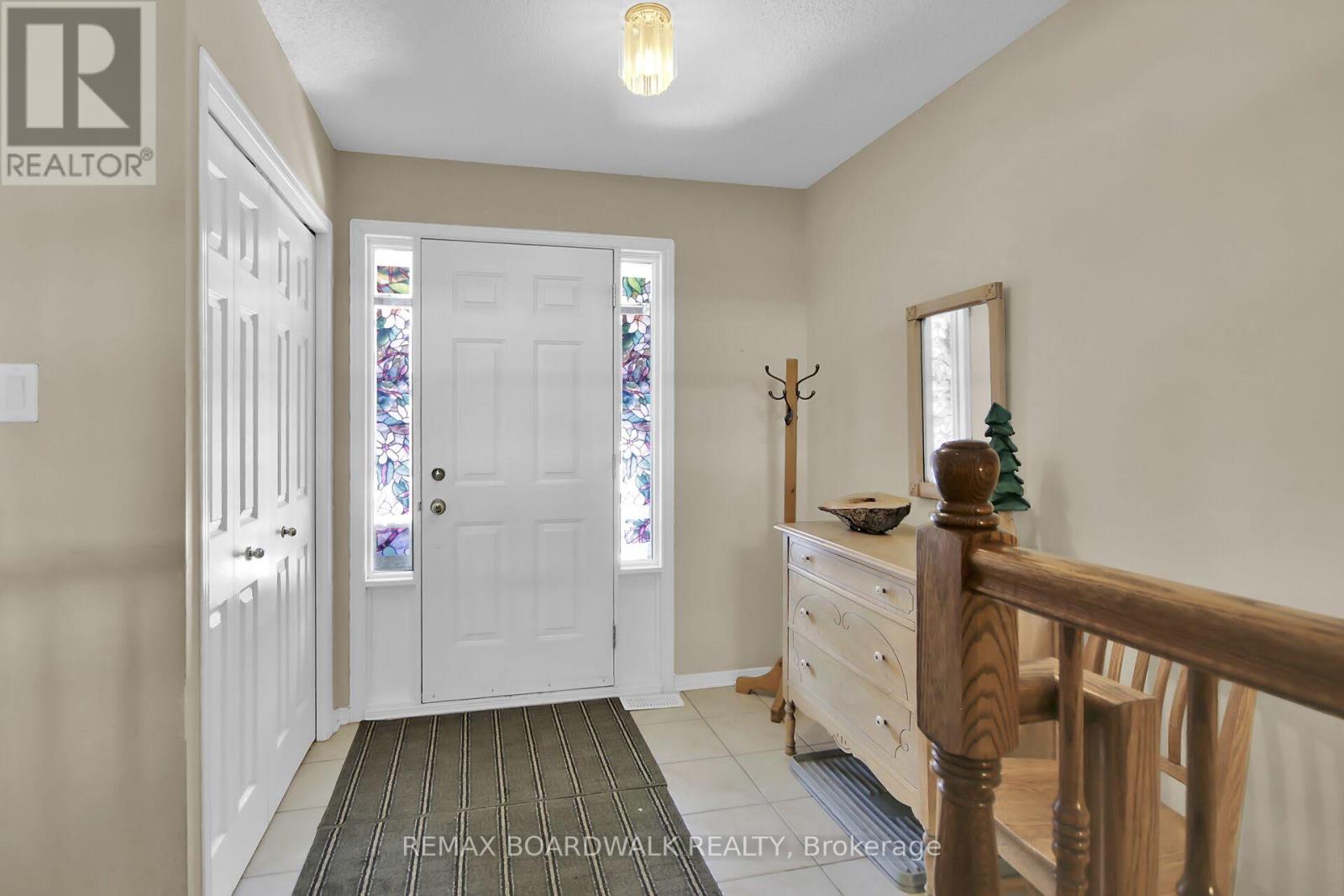 5 Maple Park Private, Ottawa, Ontario  K1T 4A6 - Photo 8 - X12917830