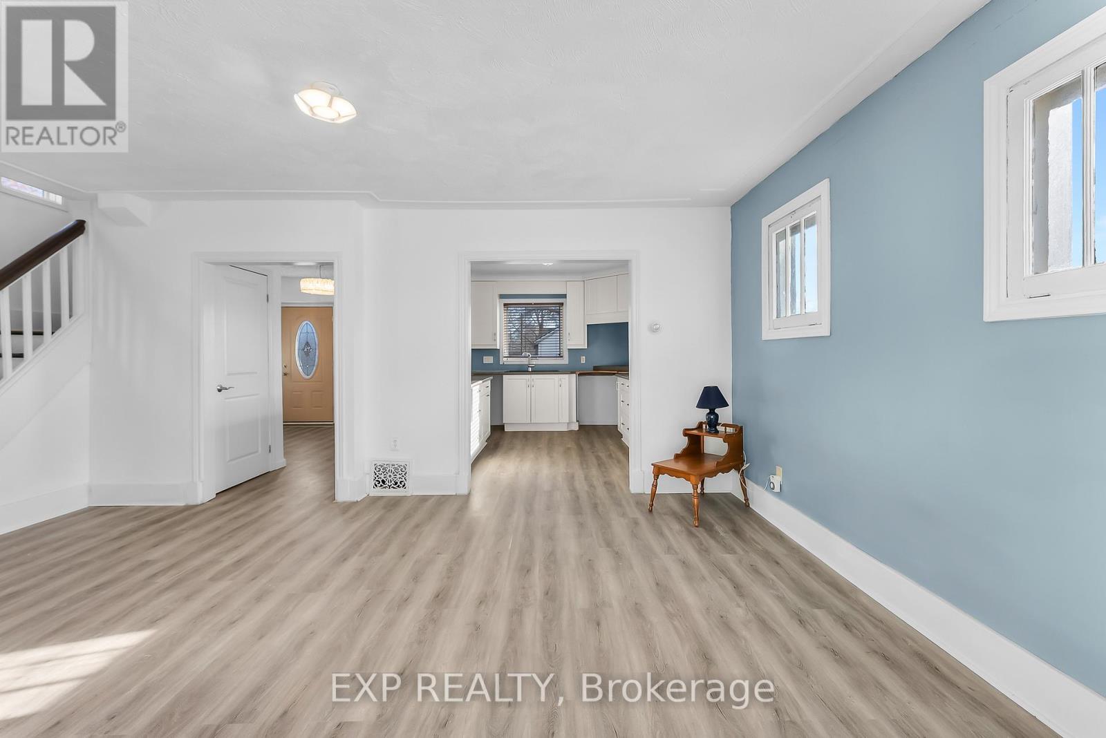 5932 Carlton Avenue, Niagara Falls, Ontario  L2G 5J5 - Photo 6 - X12917832